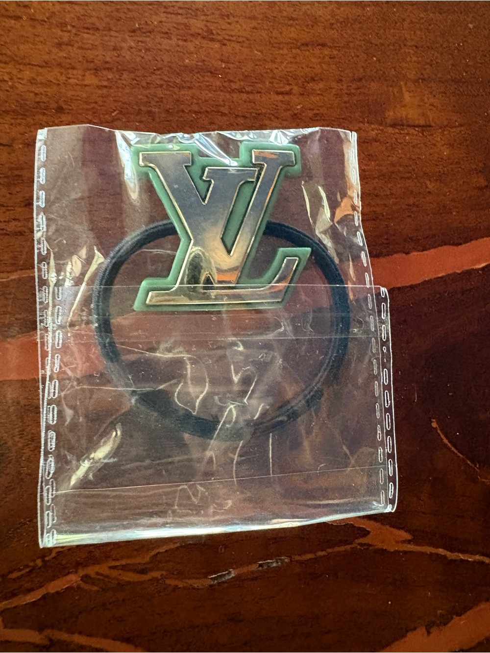 LV Logo Hair Tie Pair in Gold and Iridescent Green - Picture 2 of 7